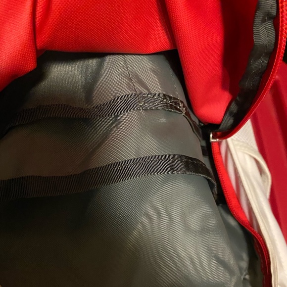 The north face back pack - Picture 4 of 5